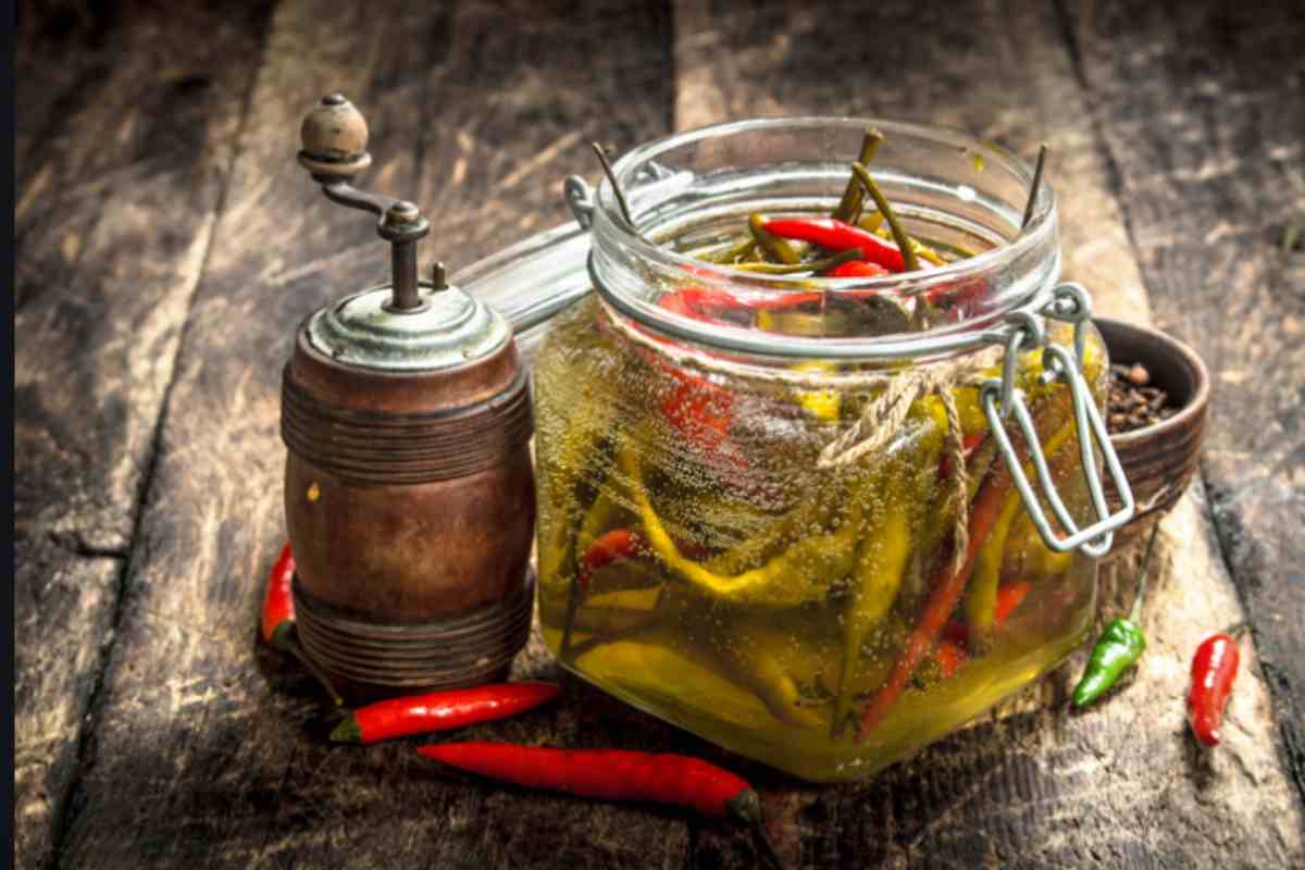 ppeperoncini sott'olio metodo calabrese conservazione peperoncini sott'olio