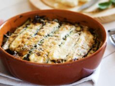 Parmigiana bianca di zucchine con besciamella al limone: 40 minuti, 380 calorie e zero frittura parmigiana di zucchine