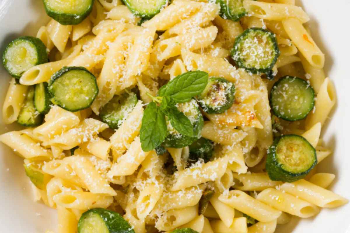 pasta fredda zucchine menta limone ricetta pasta fredda zucchine menta limone