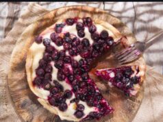 Focaccia dolce all’uva fragola e rosmarino: la ricetta della vendemmia pronta in 35 minuti che fa impazzire tutti focaccia dolce con uva
