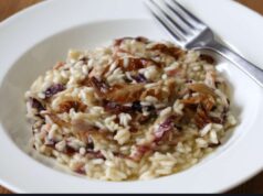 Risotto radicchio tardivo, gorgonzola e noci: il segreto delle trattorie venete per renderlo cremoso in 25 minuti risotto radicchio e gorgonzola